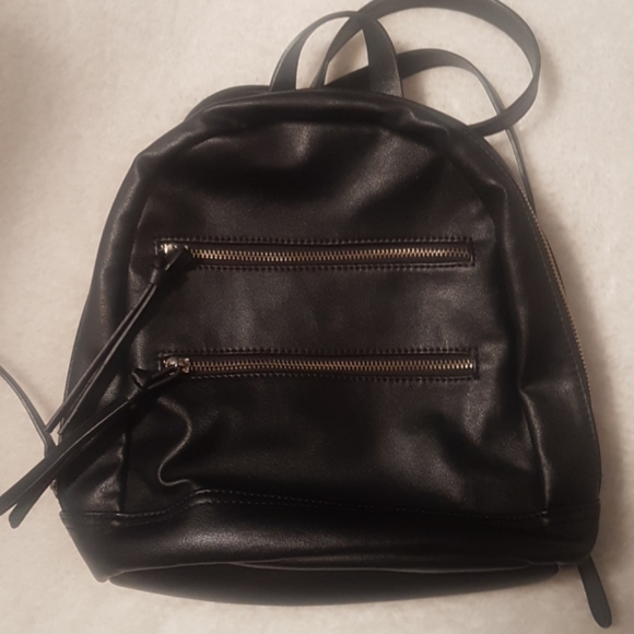 Forever 21 mini backpack - Picture 3 of 10